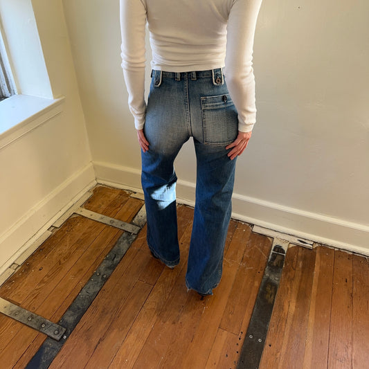 pocket jeans — distressed blue