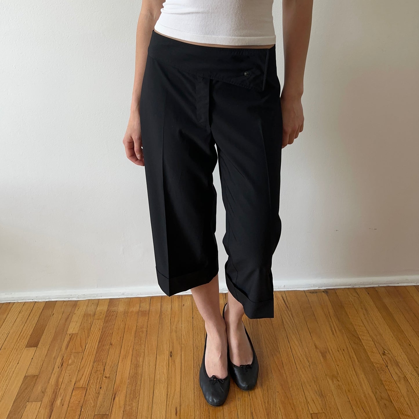 belted capri — black